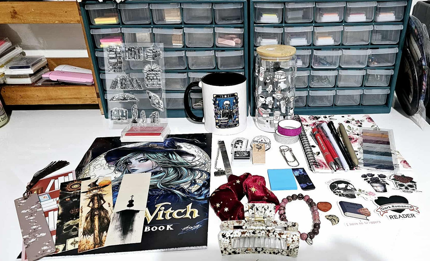 25 Pick Mystery Bookish Bundle with x3 Polka Picks